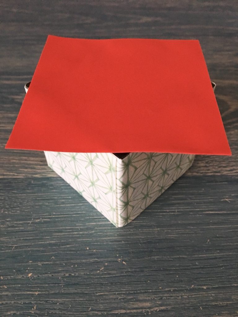 鏡餅を折り紙を使って立体的に １０分で作れる簡単工作 ココシレル