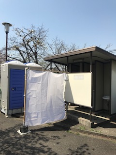 柴島浄水場桜並木のトイレ