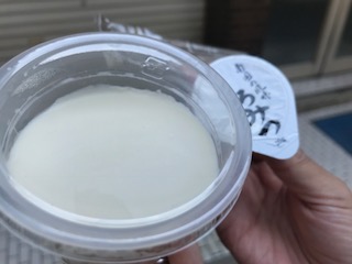 前田豆腐店のプリンとくろみつ